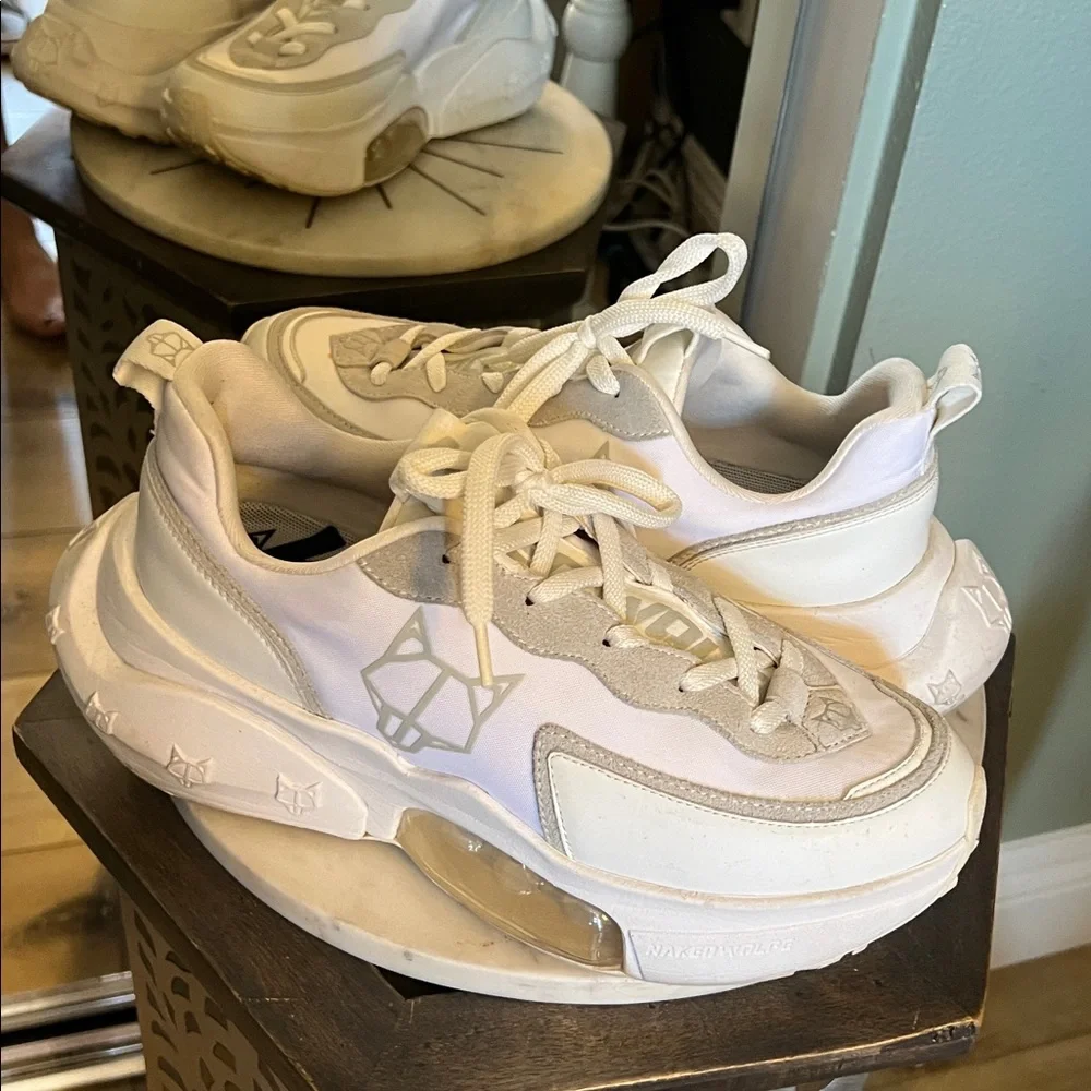 🛑 1 hour sale. Naked Wolfe, size 9, Turbo Casual White Sneakers w/ Wolf logo - Picture 5 of 11